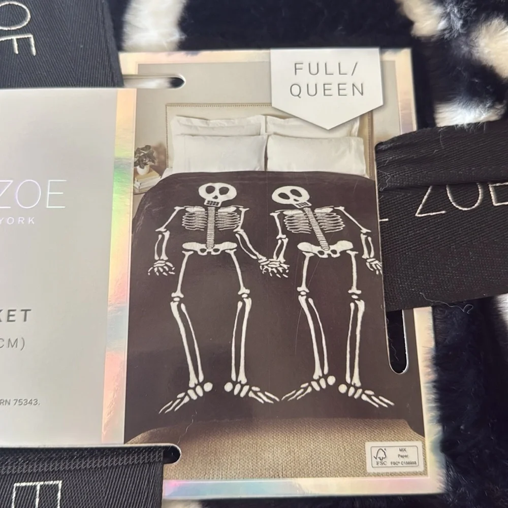 ☠️RACHEL ZOE Oversized skeletons faux fur Blanket ☠️